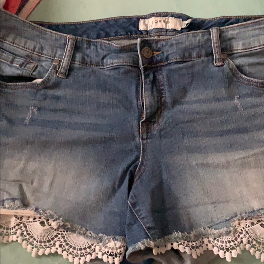 Lace accent jean cutoffs